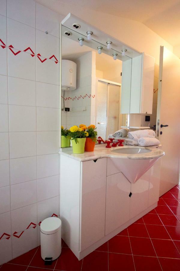 L'Ora Apartment Marone Luaran gambar